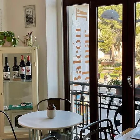 Konukevi Balcon Al Mar 4*